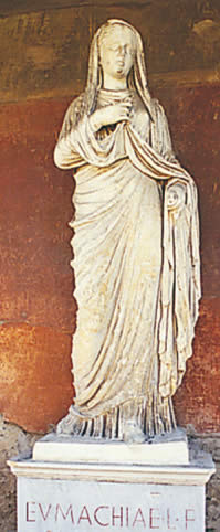 Statua Sacerdotessa