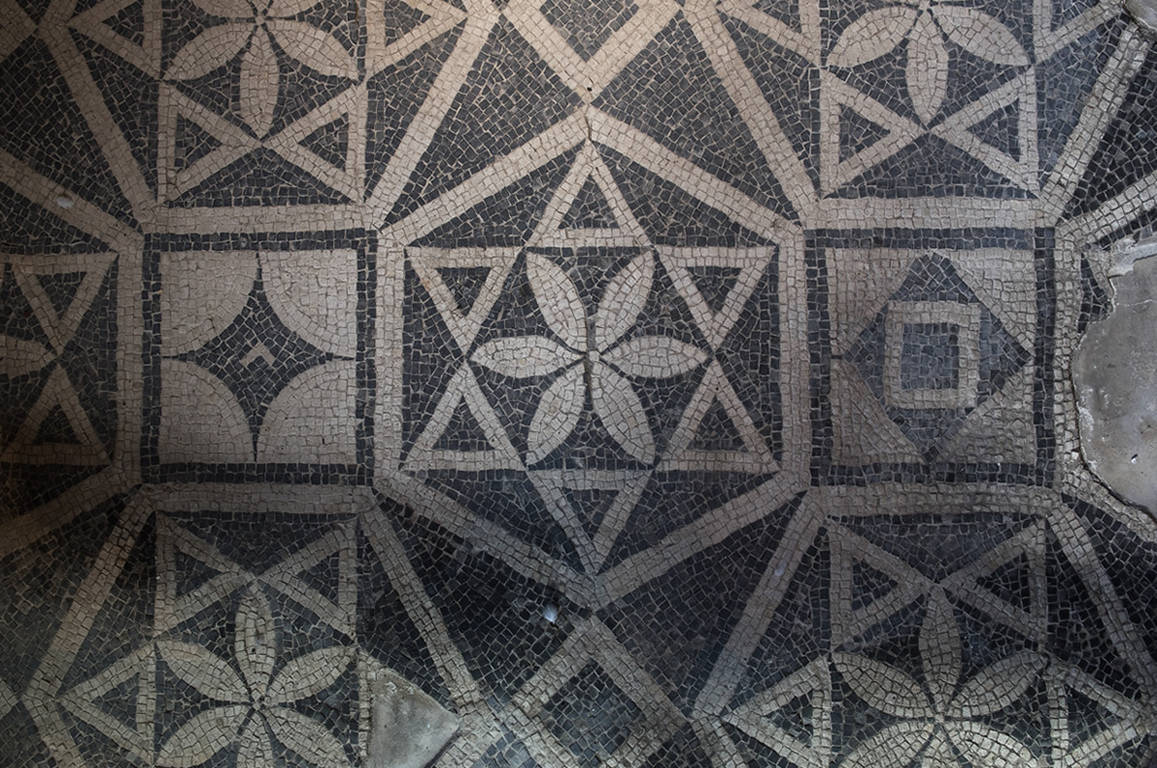 Mosaico a pavimento