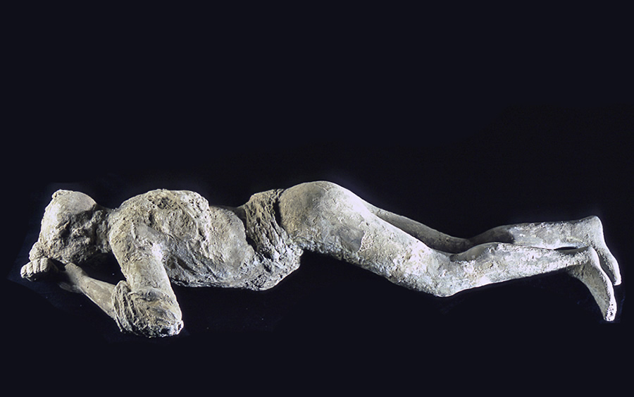 The last breath of Pompeii: the plaster casts technique.