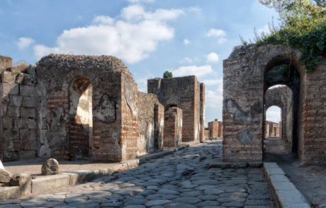  Porta Ercolano Gate and Necropolis
